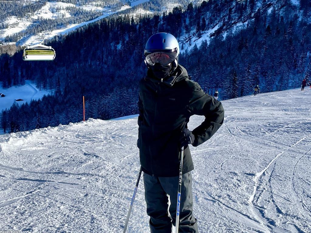 ស្លតលេងជាមួយគ្រួសារ: ការស្នាក់នៅជាមួយគ្រួសារ